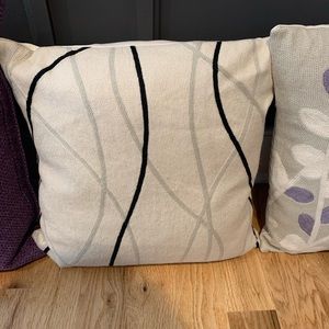Deco pillows w/inserts - will sell individually!